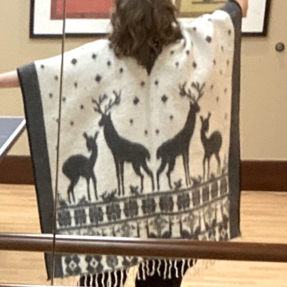 Other - Classic Alpaca wool Poncho from Peru - unisex